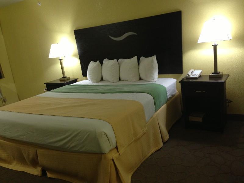 Scottish Inns Fort Worth Room photo